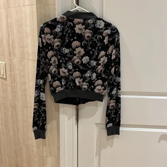 Brand new Abercrombie & fitch jacket - Picture 2 of 4